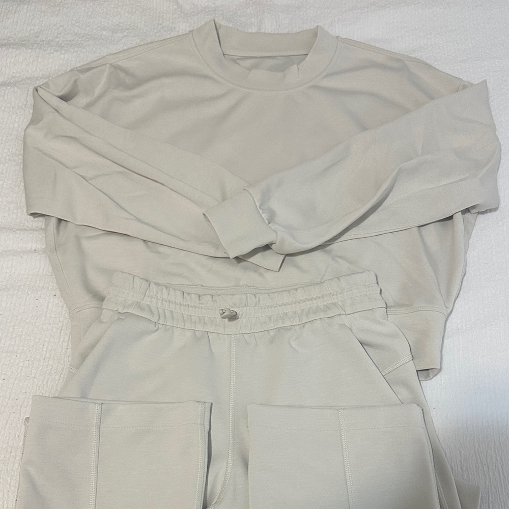 Lululemon Softstreme crewneck and straight leg pants